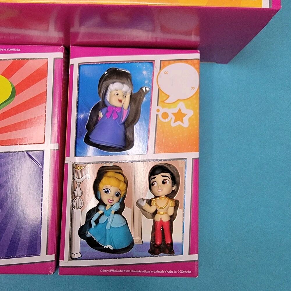 DISNEY PRINCESS COMICS SET RARE EXCLUSIVE CASTLE - Picture 2 of 3